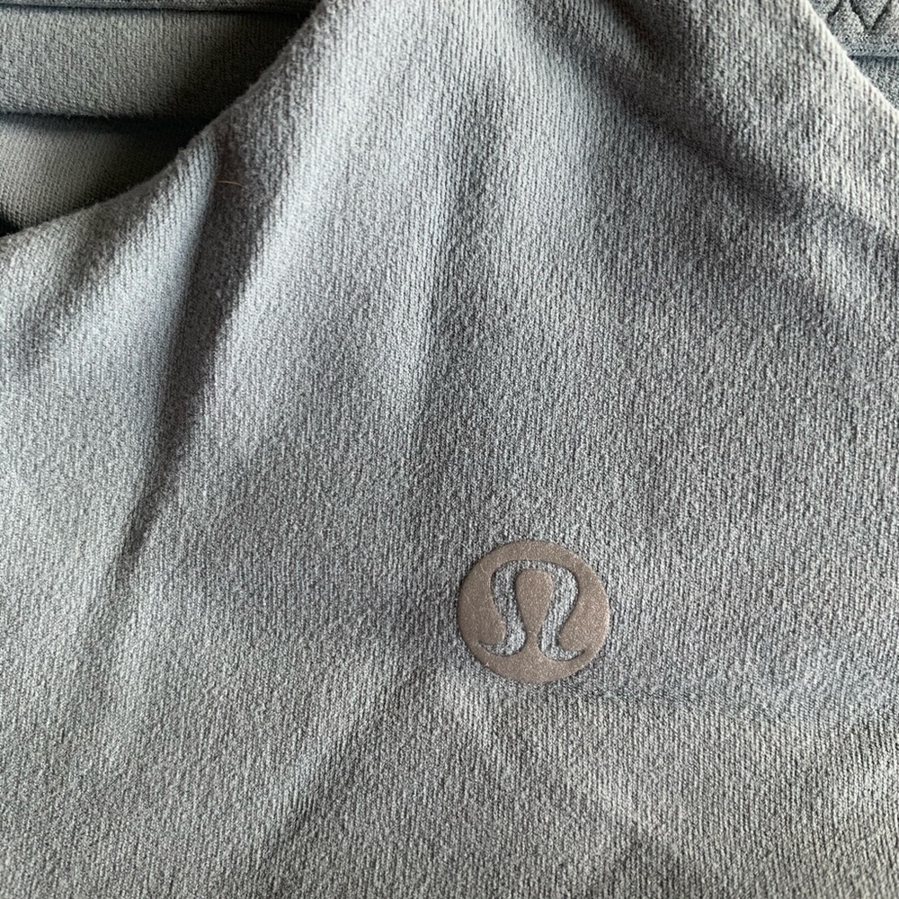 Blue/Teal Lululemon Criss-Cross sports bra (6) - Picture 3 of 3
